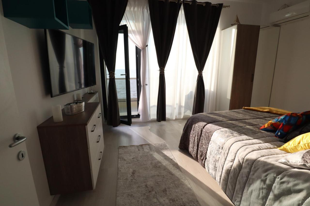 Panoramis Promenada-Cezar Appartement Năvodari Buitenkant foto